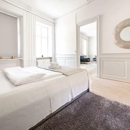 Apartment Modern Living In Historical Building